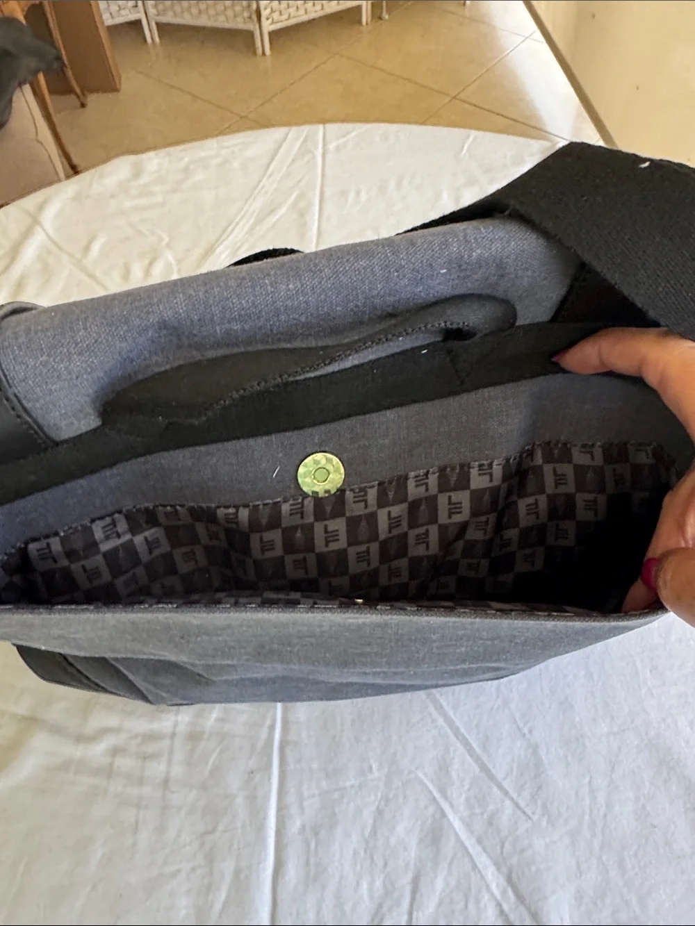 London Fog Gray and Black Men’s Messenger Bag